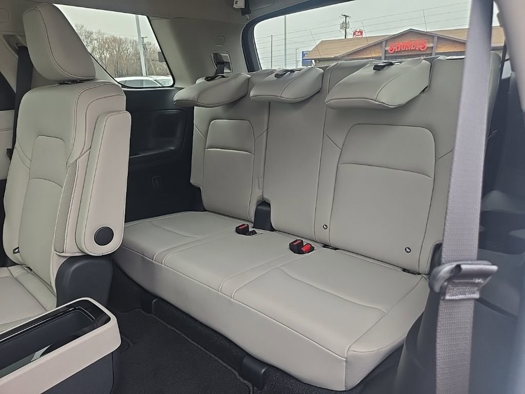 New 2026 Nissan Pathfinder SL image 41