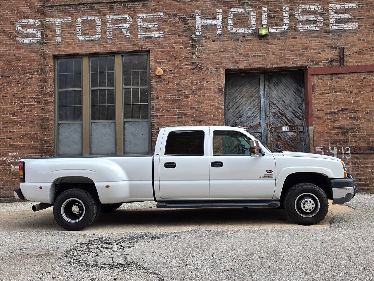 Used 2004 Chevrolet Silverado 3500 2WD Crew Cab w/ Heavy-Duty Power Package