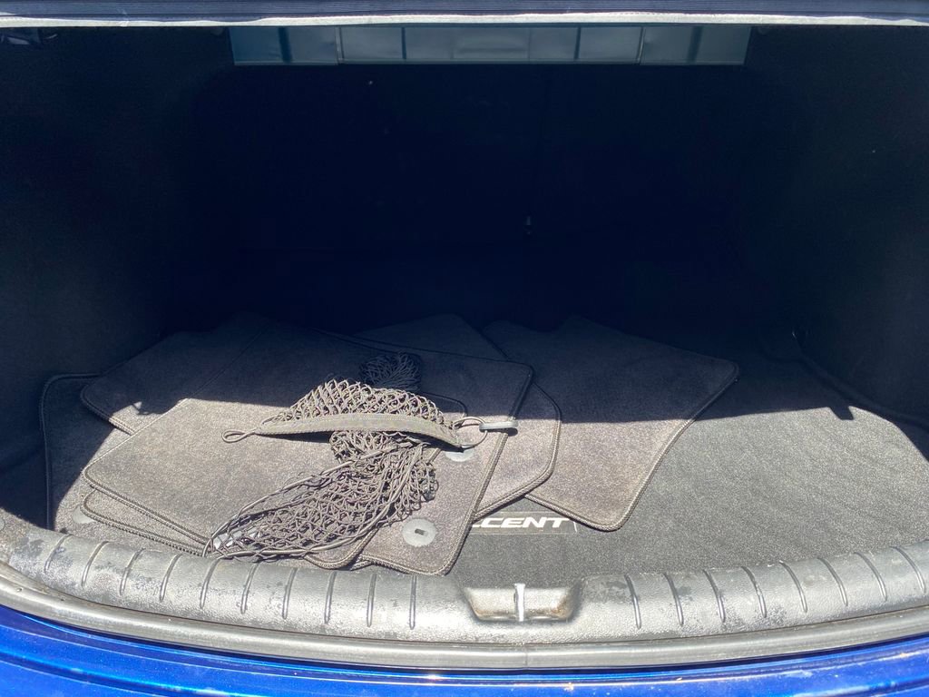 Used 2019 Hyundai Accent SE FWD image 11