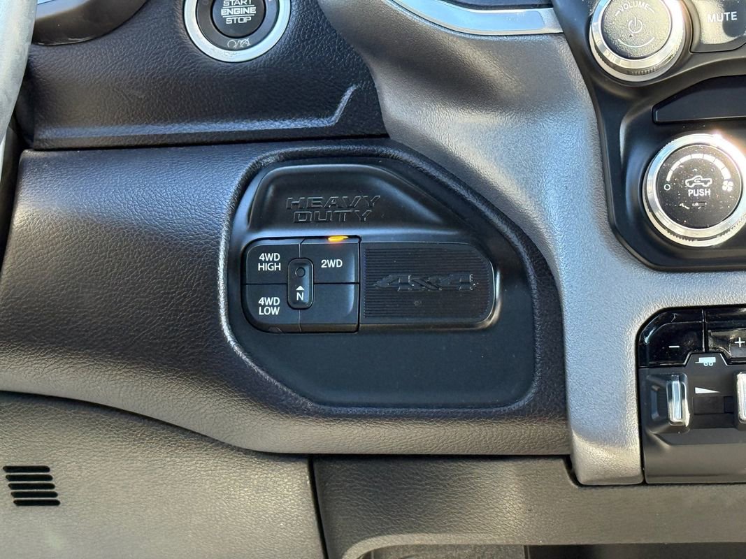 Used 2024 RAM 2500 Big Horn AWD/4WD image 27