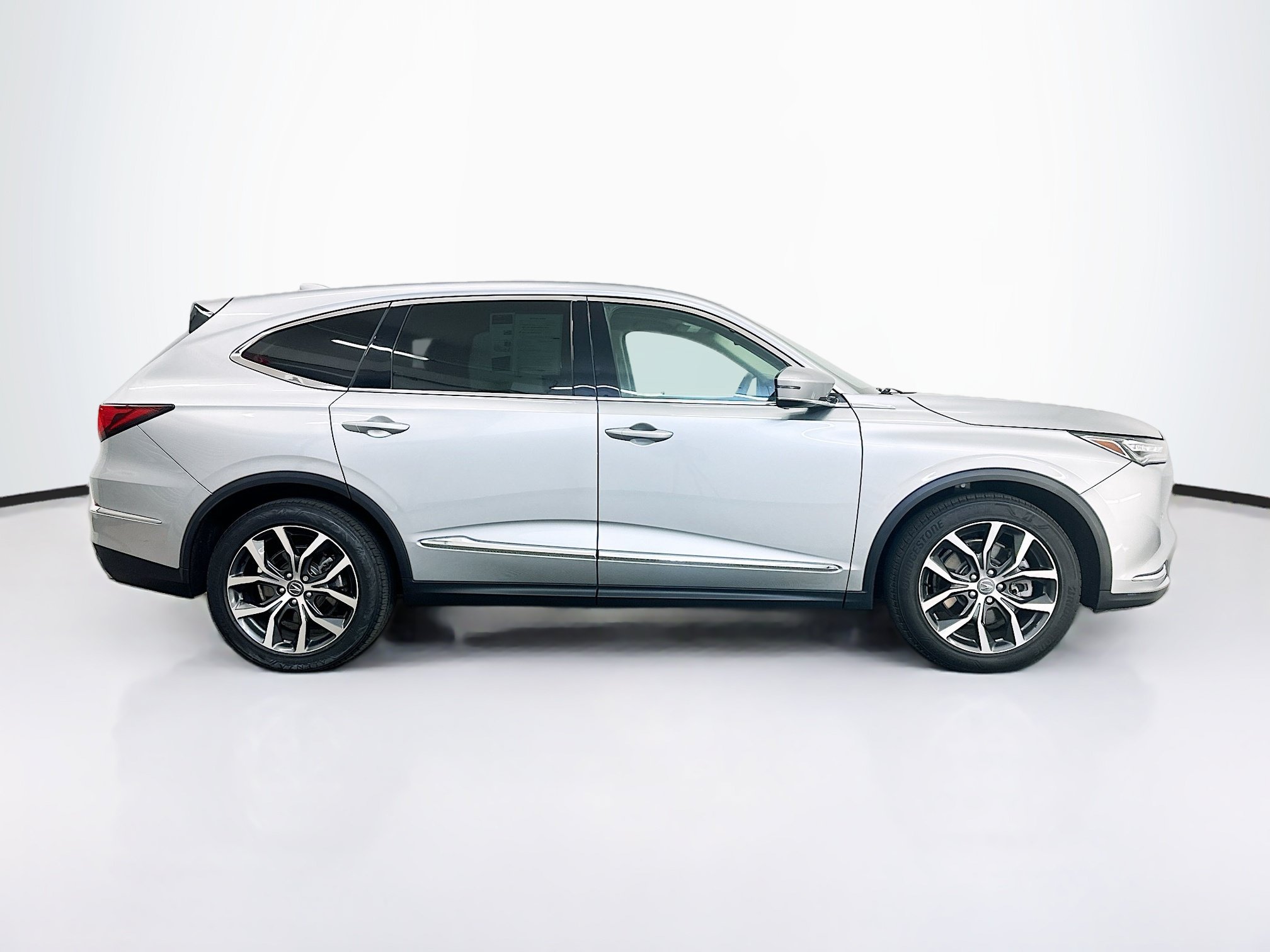 Used 2023 Acura MDX SH-AWD w/ Technology Package image 10