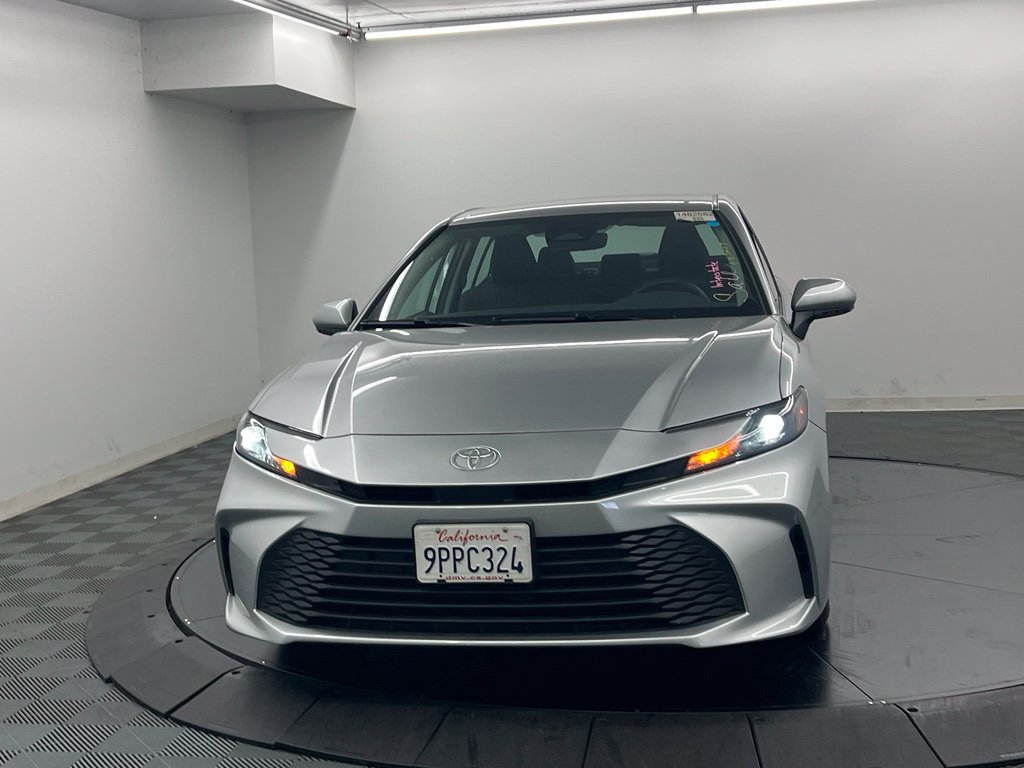 Used 2025 Toyota Camry LE w/ Convenience Package FWD image 4