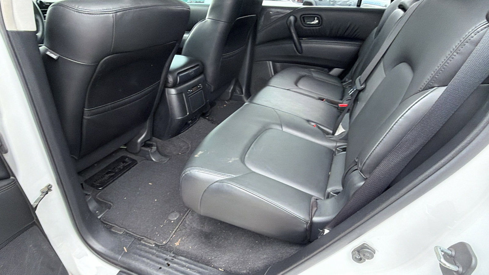 Used 2022 Nissan Armada SV w/ SV Appearance Package image 24