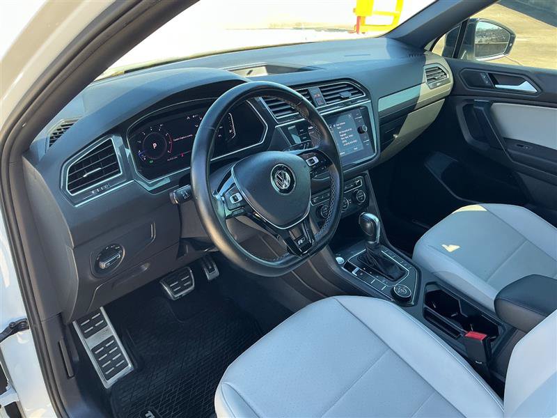 Used 2019 Volkswagen Tiguan SEL Premium R-Line AWD/4WD image 28