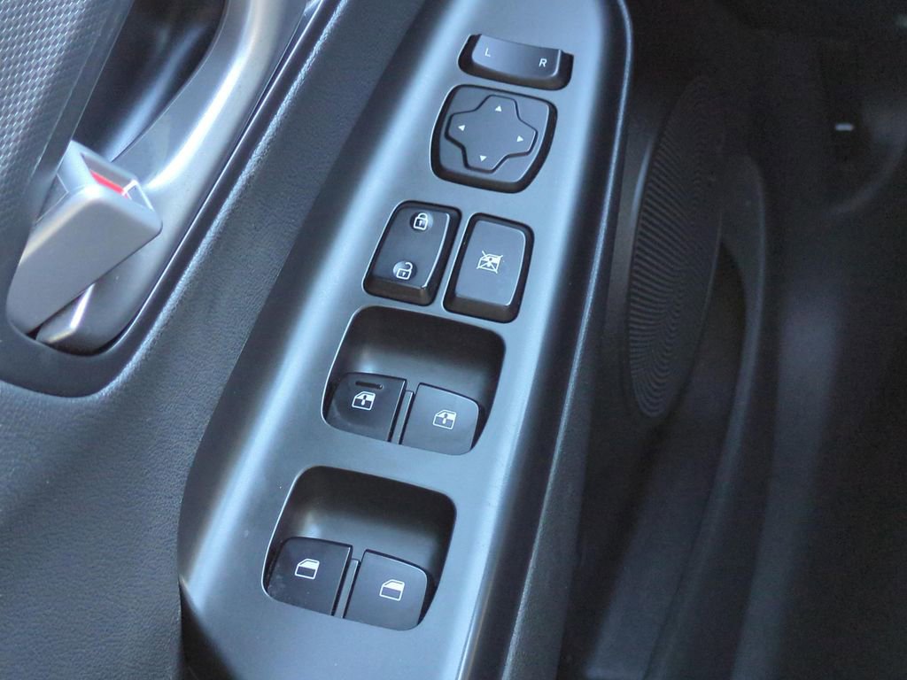 Used 2020 Hyundai Kona Limited image 30