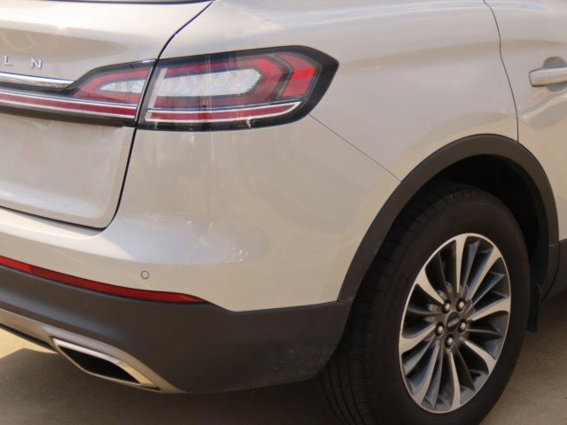 Certified 2023 Lincoln Nautilus FWD w/ Premium Package image 10