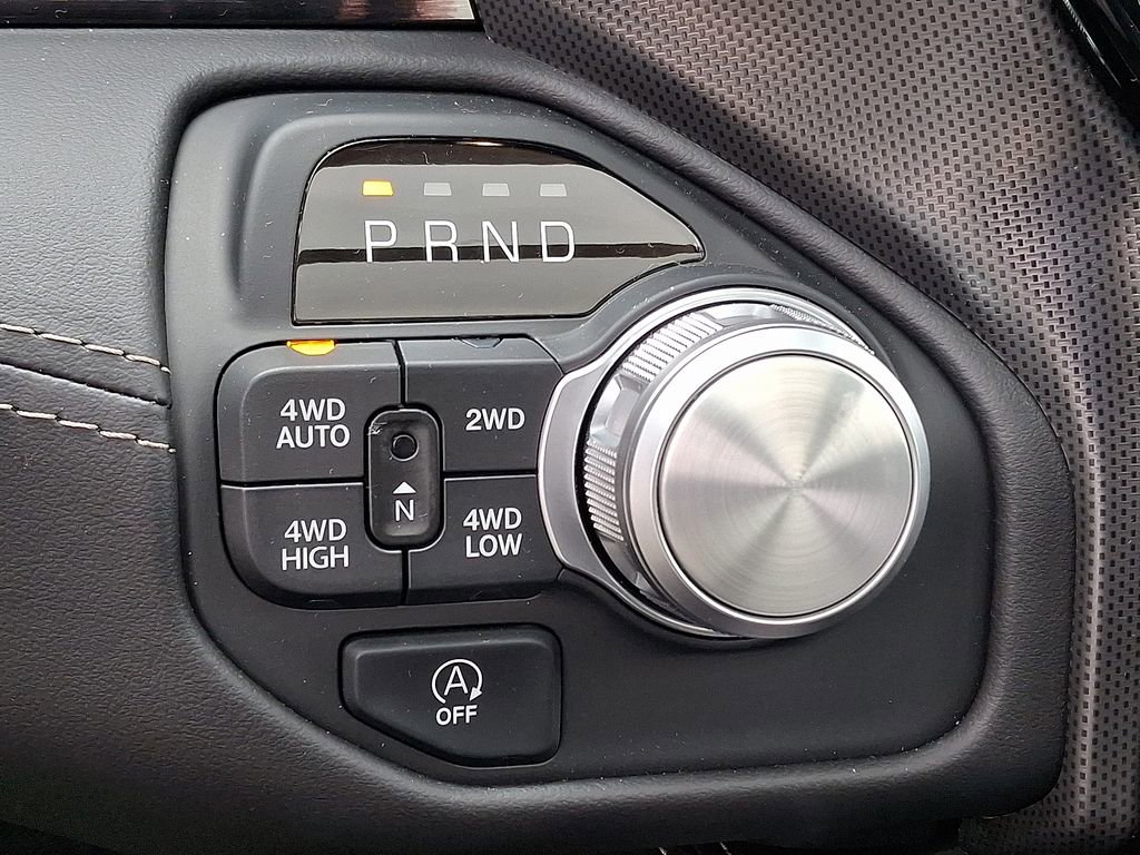 New 2025 RAM 1500 Limited AWD/4WD image 12