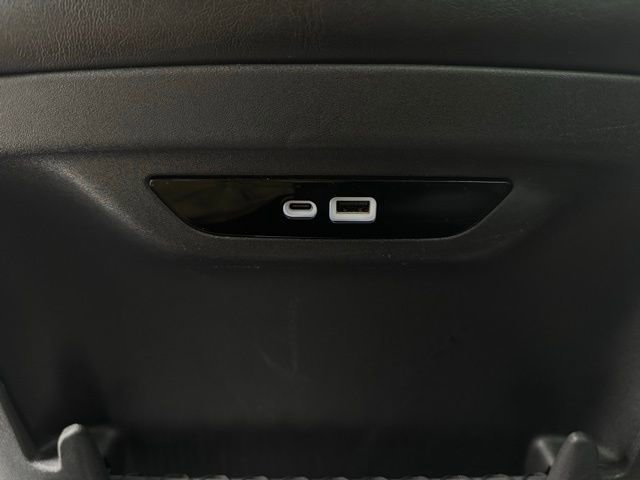 Certified 2024 Chrysler Pacifica Touring-L image 23