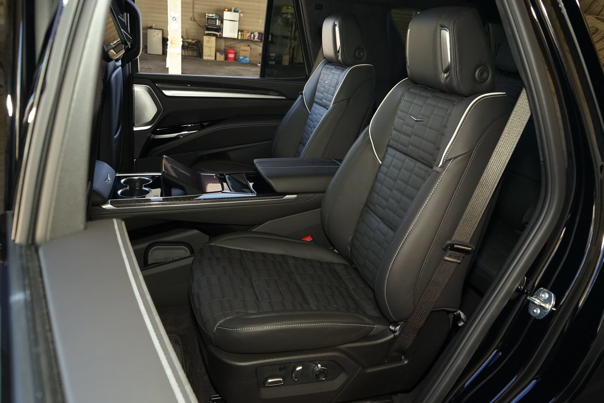 Used 2026 Cadillac Escalade V AWD/4WD image 26