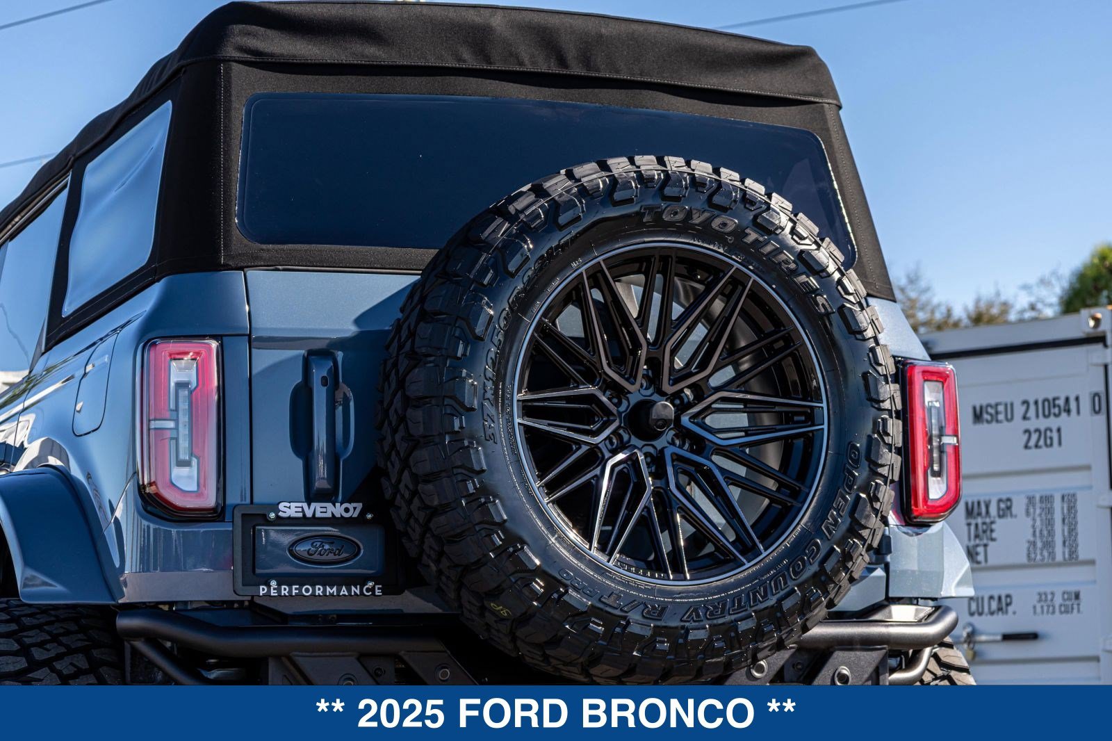 Used 2025 Ford Bronco Badlands AWD/4WD image 44