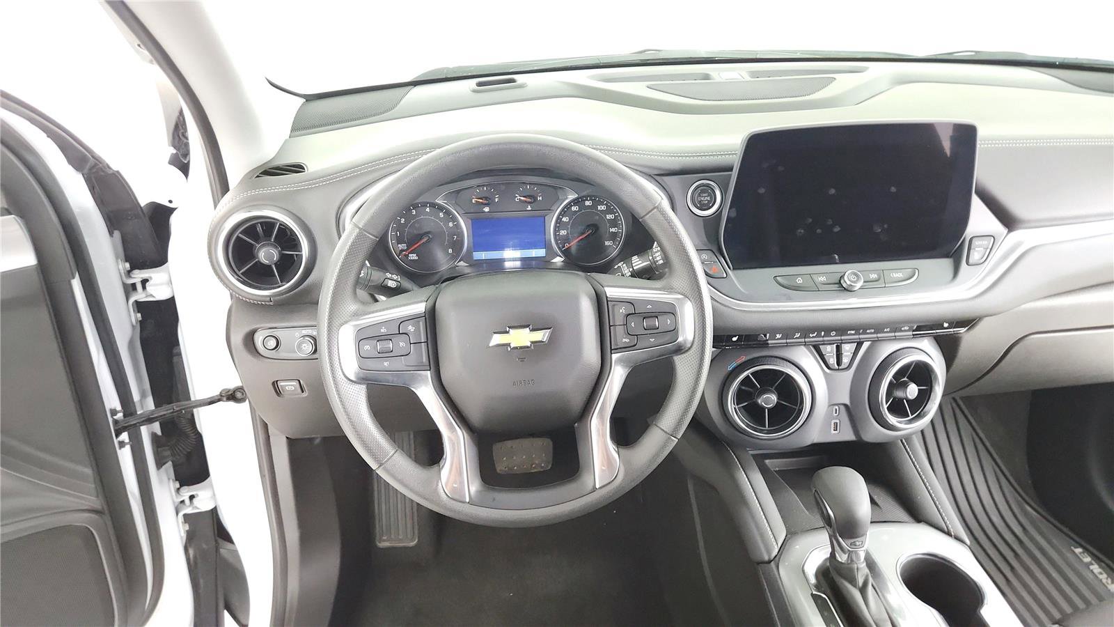 Used 2025 Chevrolet Blazer LT w/ Convenience Package AWD/4WD image 12