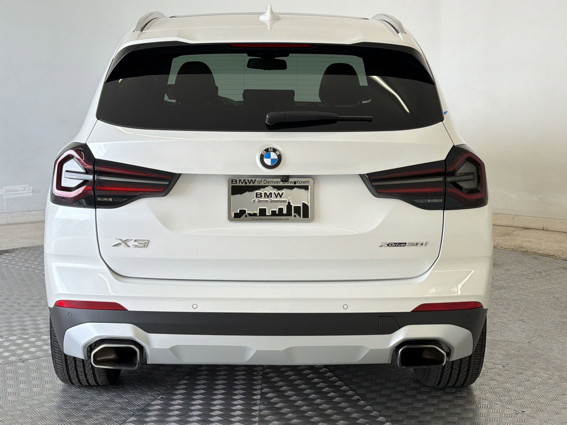 Used 2023 BMW X3 xDrive30i w/ Premium Package w/ZPA AWD/4WD image 9