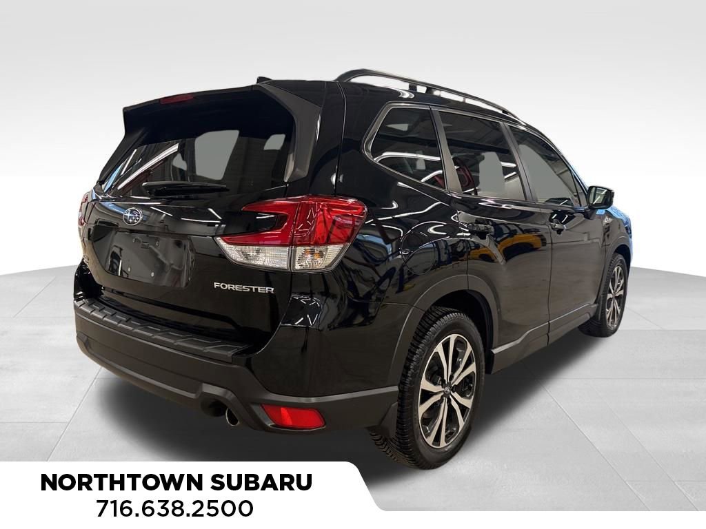 Used 2020 Subaru Forester Limited image 17