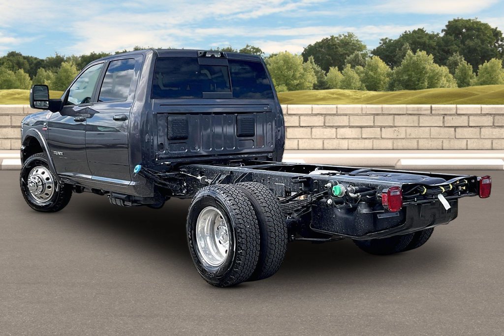 New 2027 RAM 3500 Tradesman AWD/4WD image 3