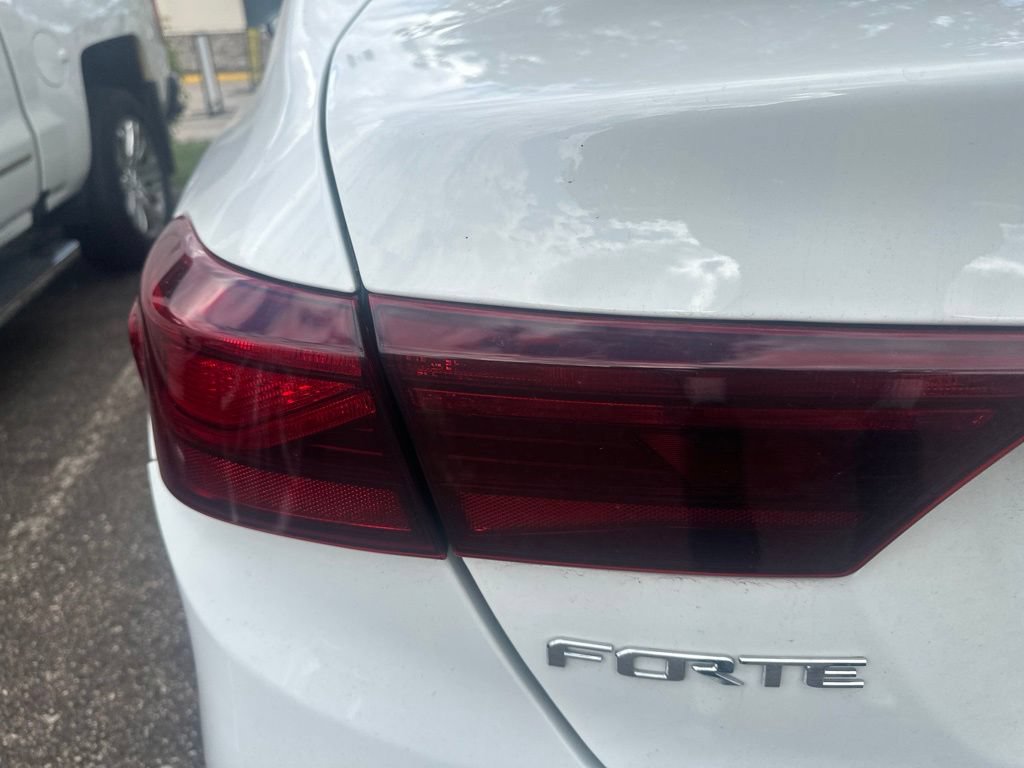 Used 2021 Kia Forte LXS FWD image 13