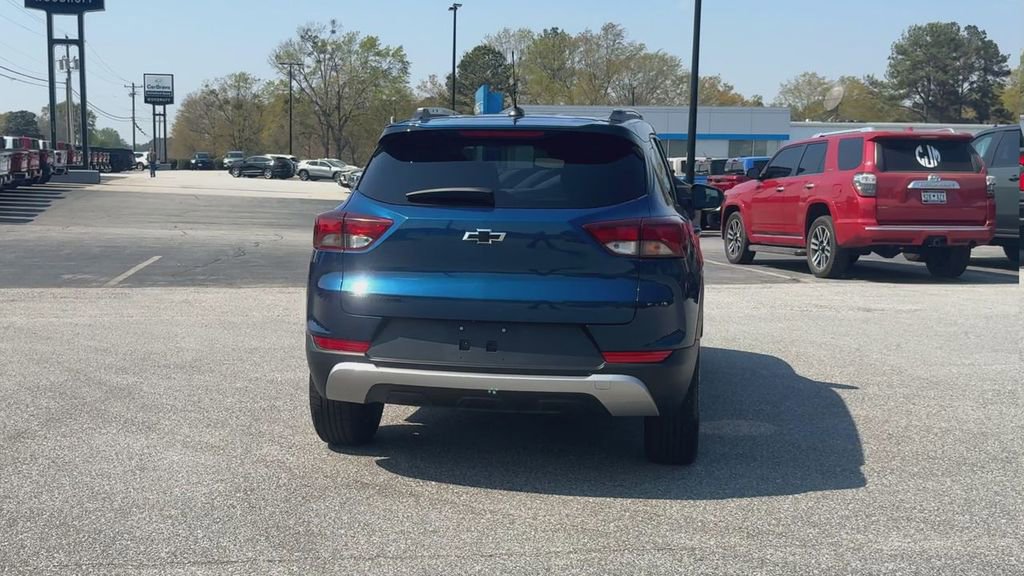 Certified 2021 Chevrolet TrailBlazer LT w/ LPO, Blackout Package image 8