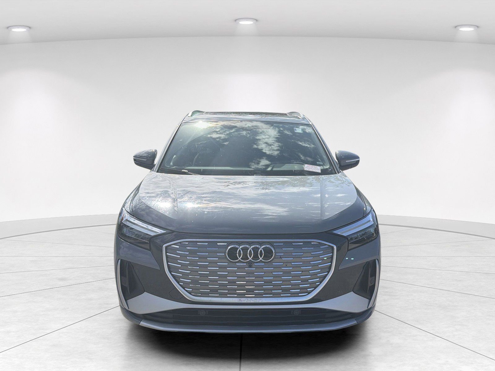 Used 2024 Audi Q4 e-tron Premium AWD/4WD image 2