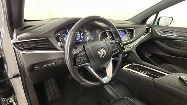 Used 2022 Buick Enclave Avenir w/ Avenir Technology Package AWD/4WD image 13