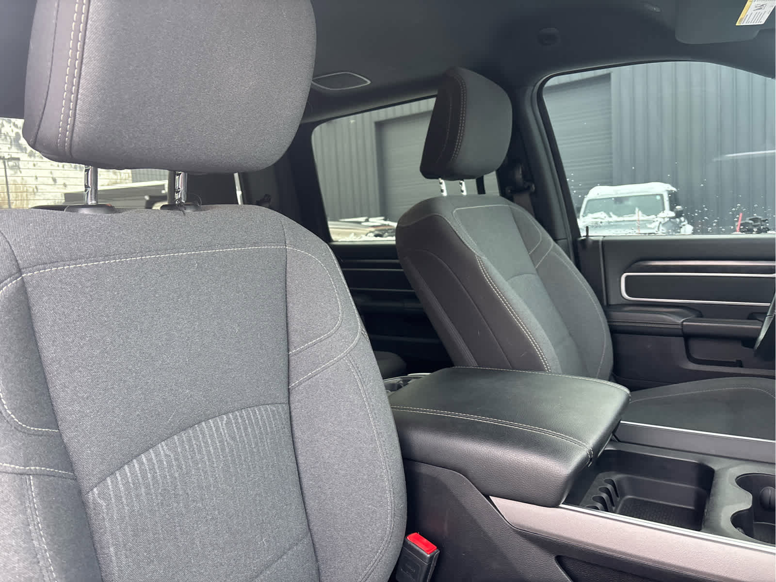 Used 2024 RAM 2500 Big Horn w/ Sport Appearance Package image 34