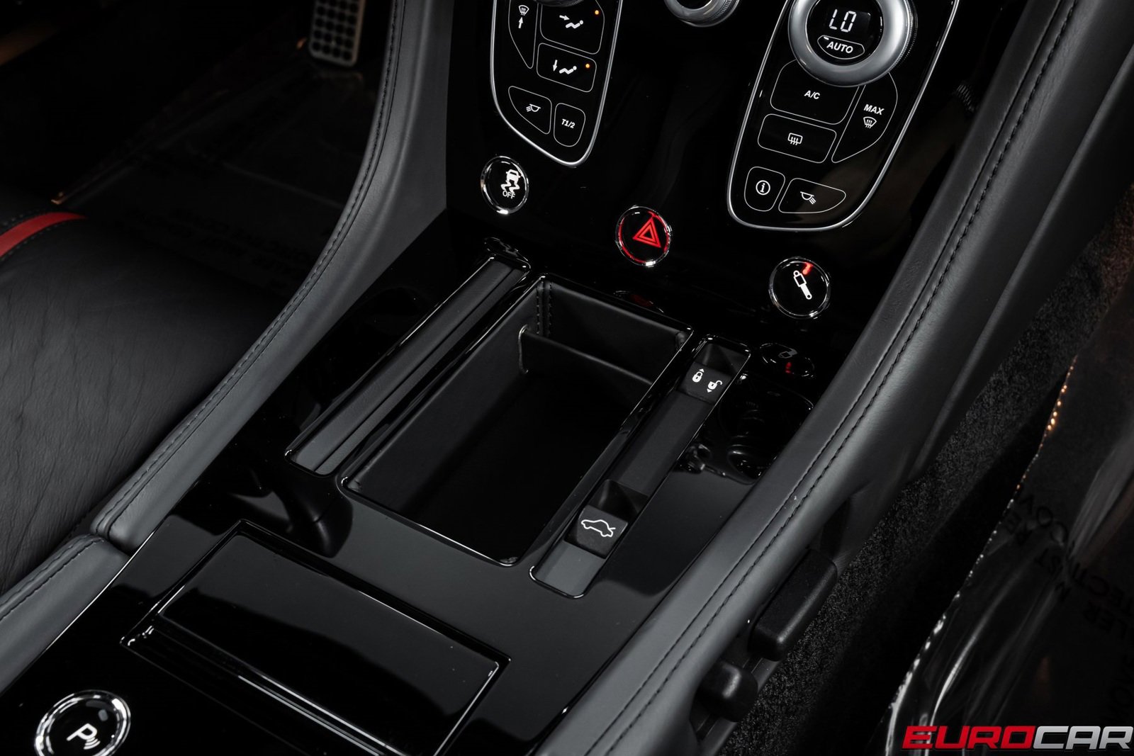 Used 2017 Aston Martin V12 Vantage S image 32