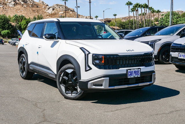 New 2027 Kia Seltos S FWD image 1