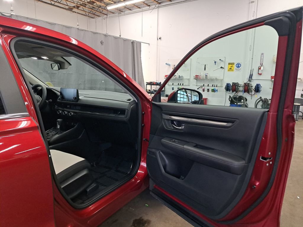 Used 2025 Honda CR-V LX image 16