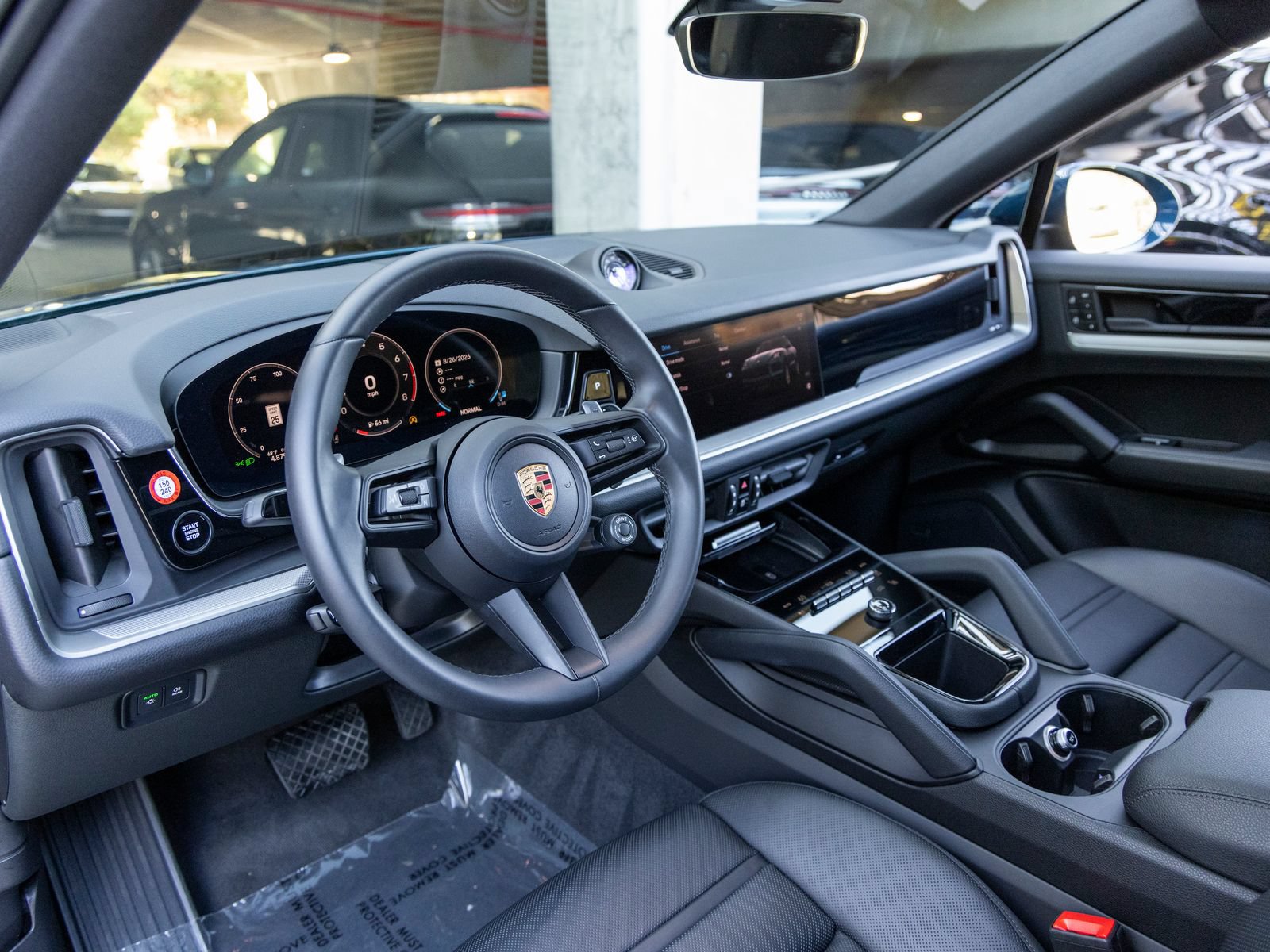 Certified 2026 Porsche Cayenne Coupe AWD/4WD image 4