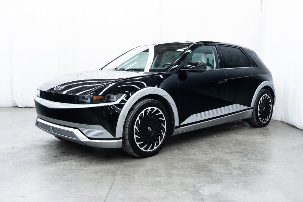 Used 2024 Hyundai Ioniq 5 Limited image 3