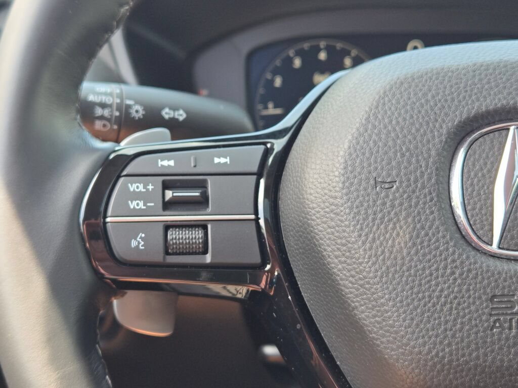 Used 2025 Acura ADX AWD image 39