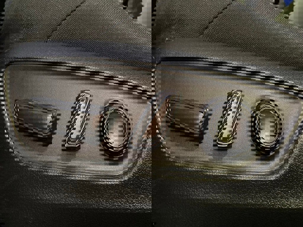 Used 2022 Toyota RAV4 SE image 14