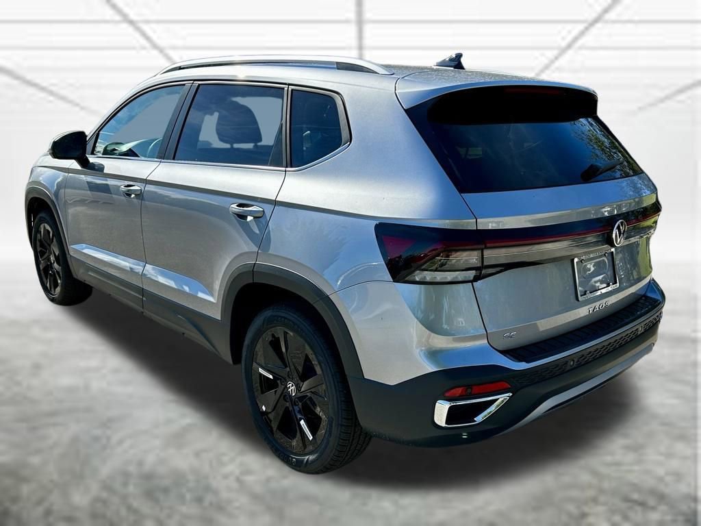 New 2026 Volkswagen Taos SE FWD image 7