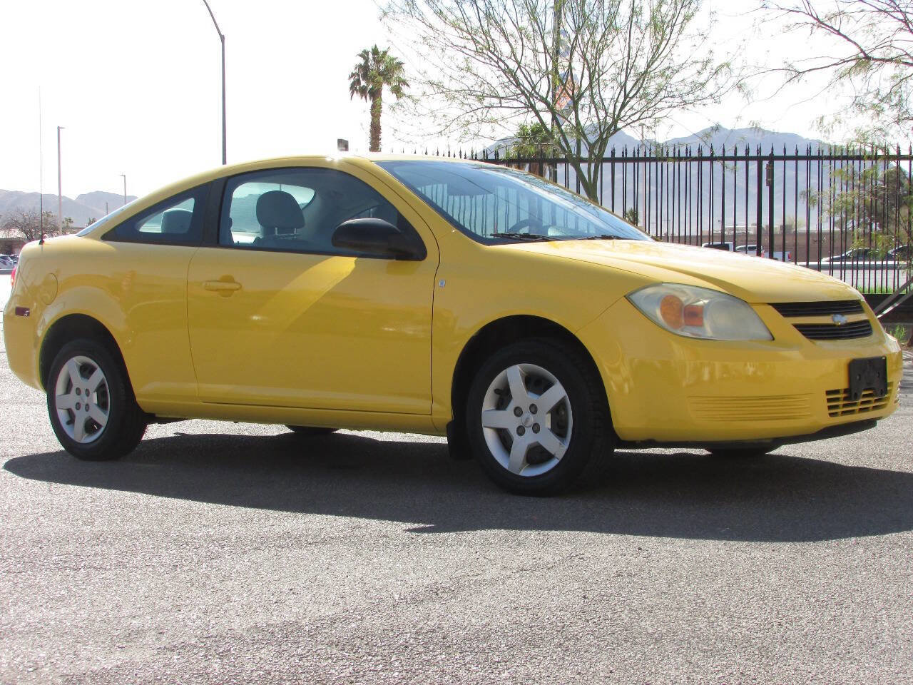 Used 2006 Chevrolet Cobalt LS FWD image 3