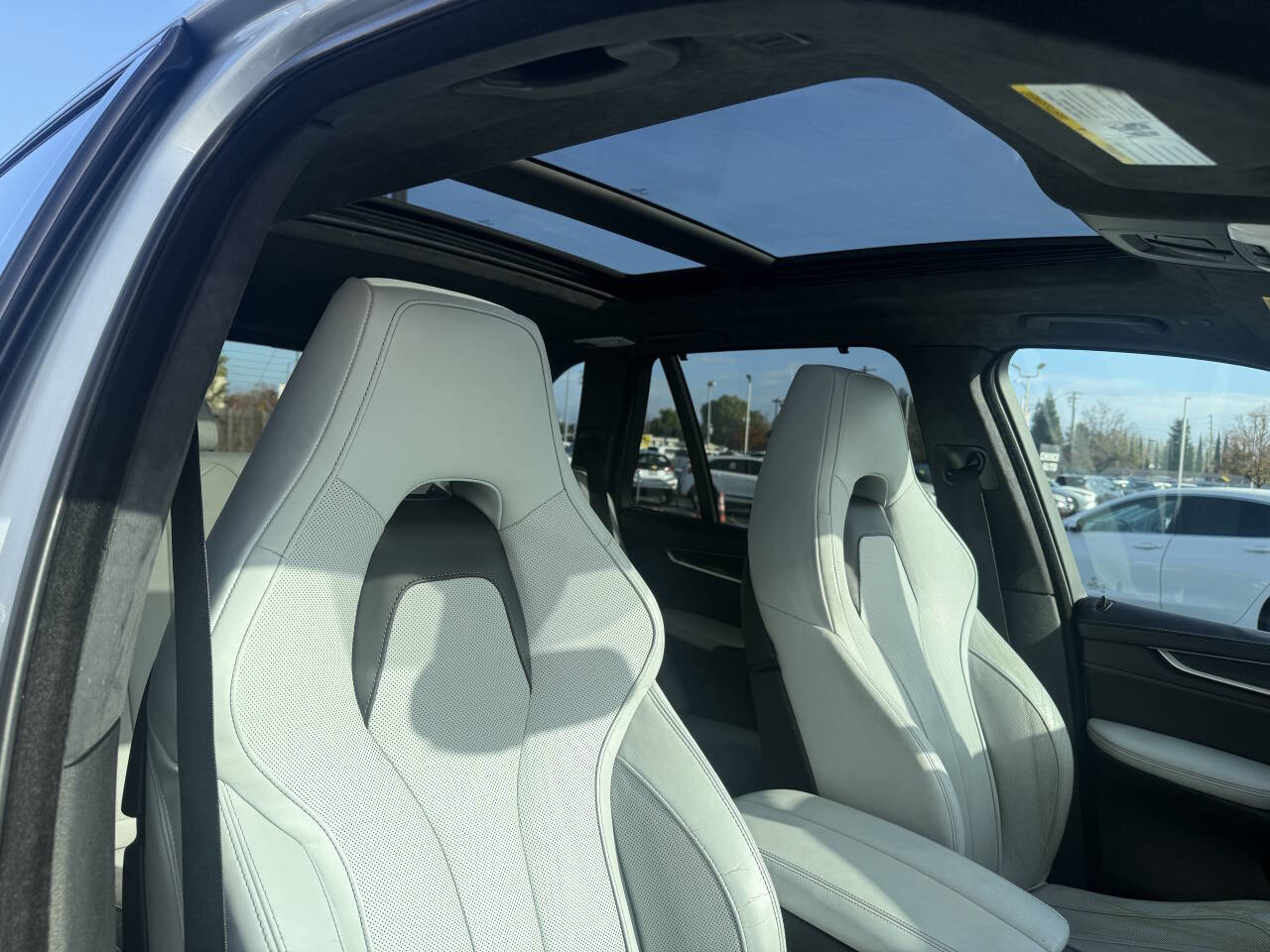 Used 2016 BMW X5 M image 20