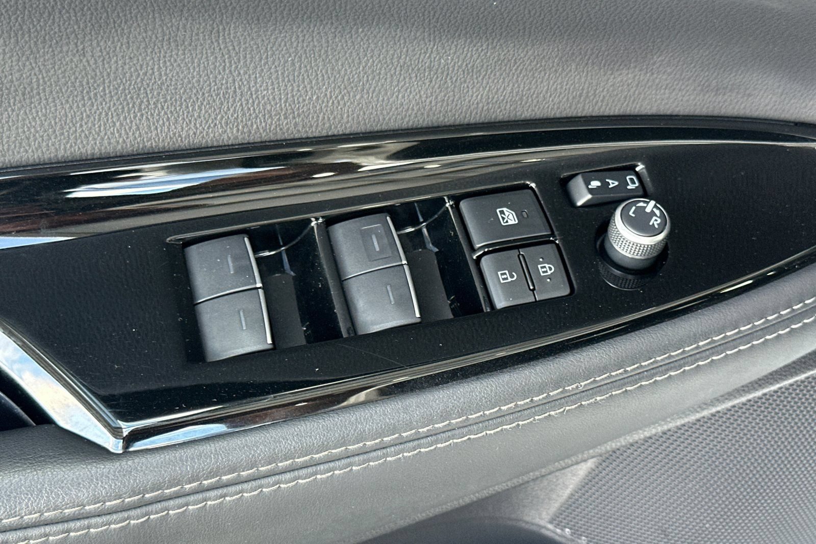 Certified 2023 Toyota Mirai w/ Advanced Technology Package RWD image 14