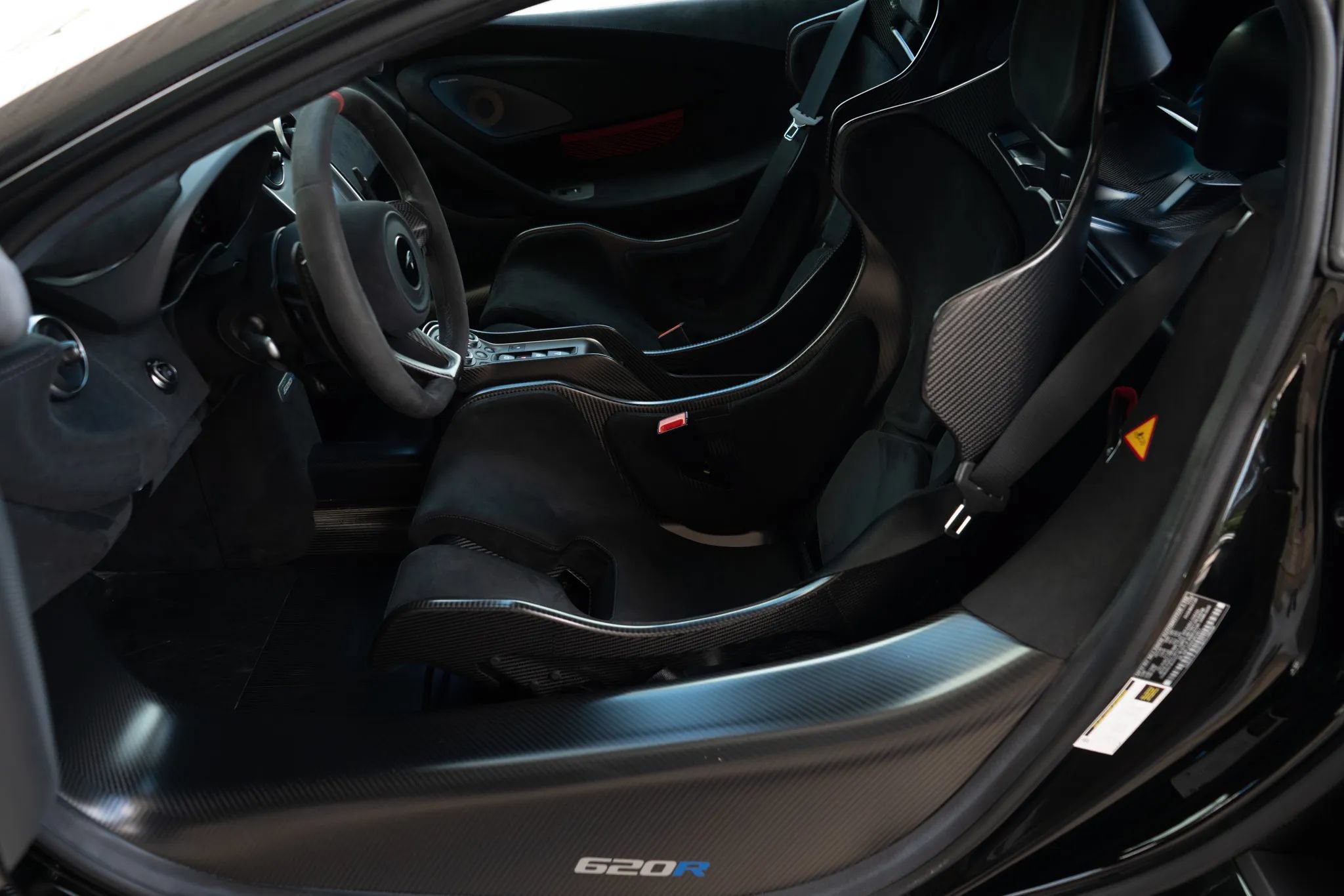 Used 2020 McLaren 620R RWD image 8