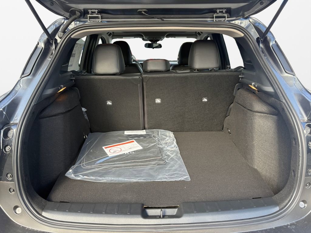 New 2026 Nissan Kicks SR w/ SR Premium Package image 18