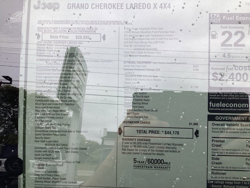 New 2025 Jeep Grand Cherokee Laredo w/ Luxury Tech Group I image 12