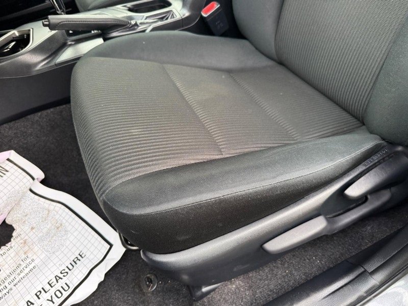 Used 2018 Toyota RAV4 LE w/ All Weather Liner Package image 17