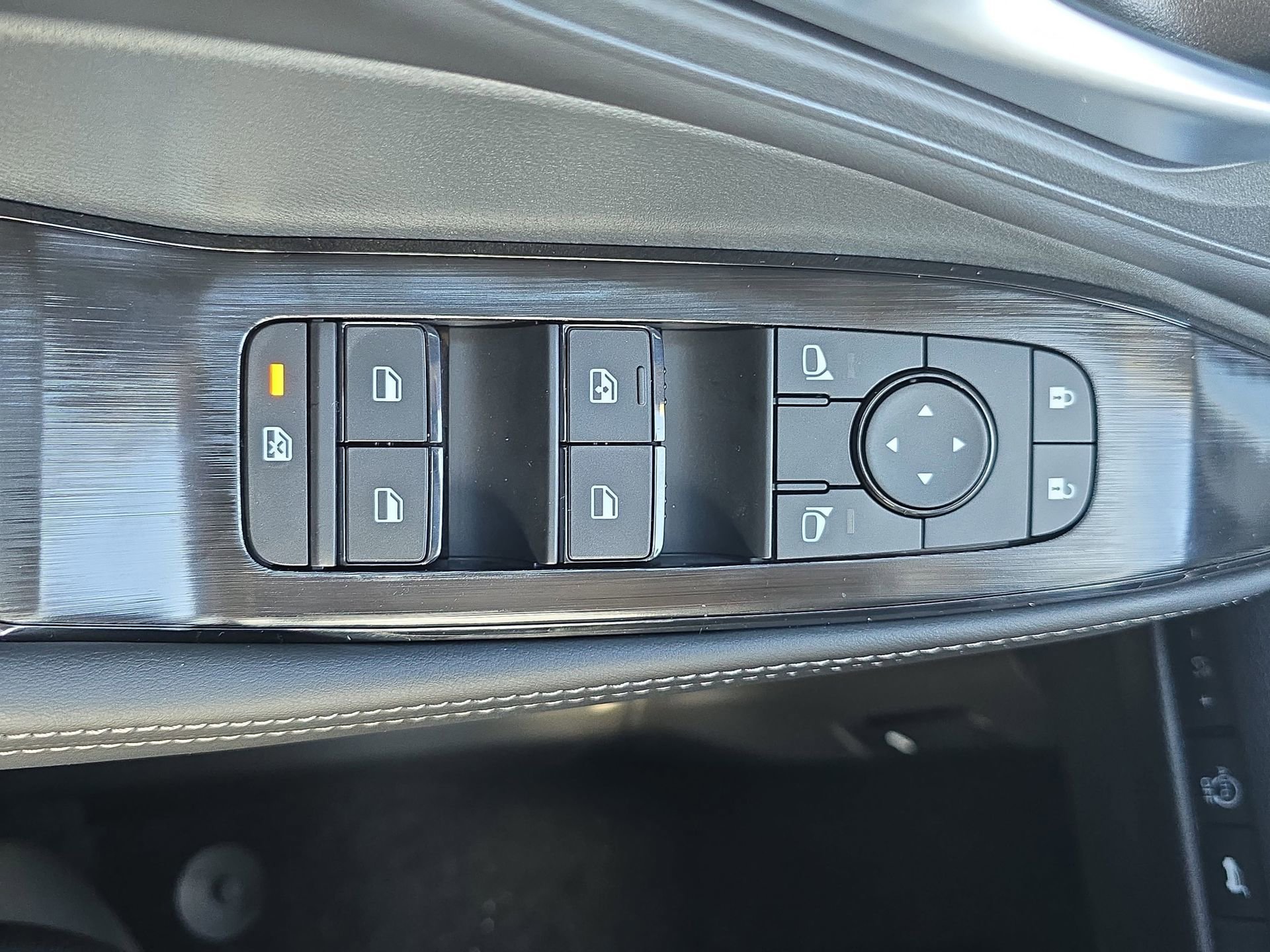 New 2026 Nissan Rogue SV w/ Cold Weather Package FWD image 27