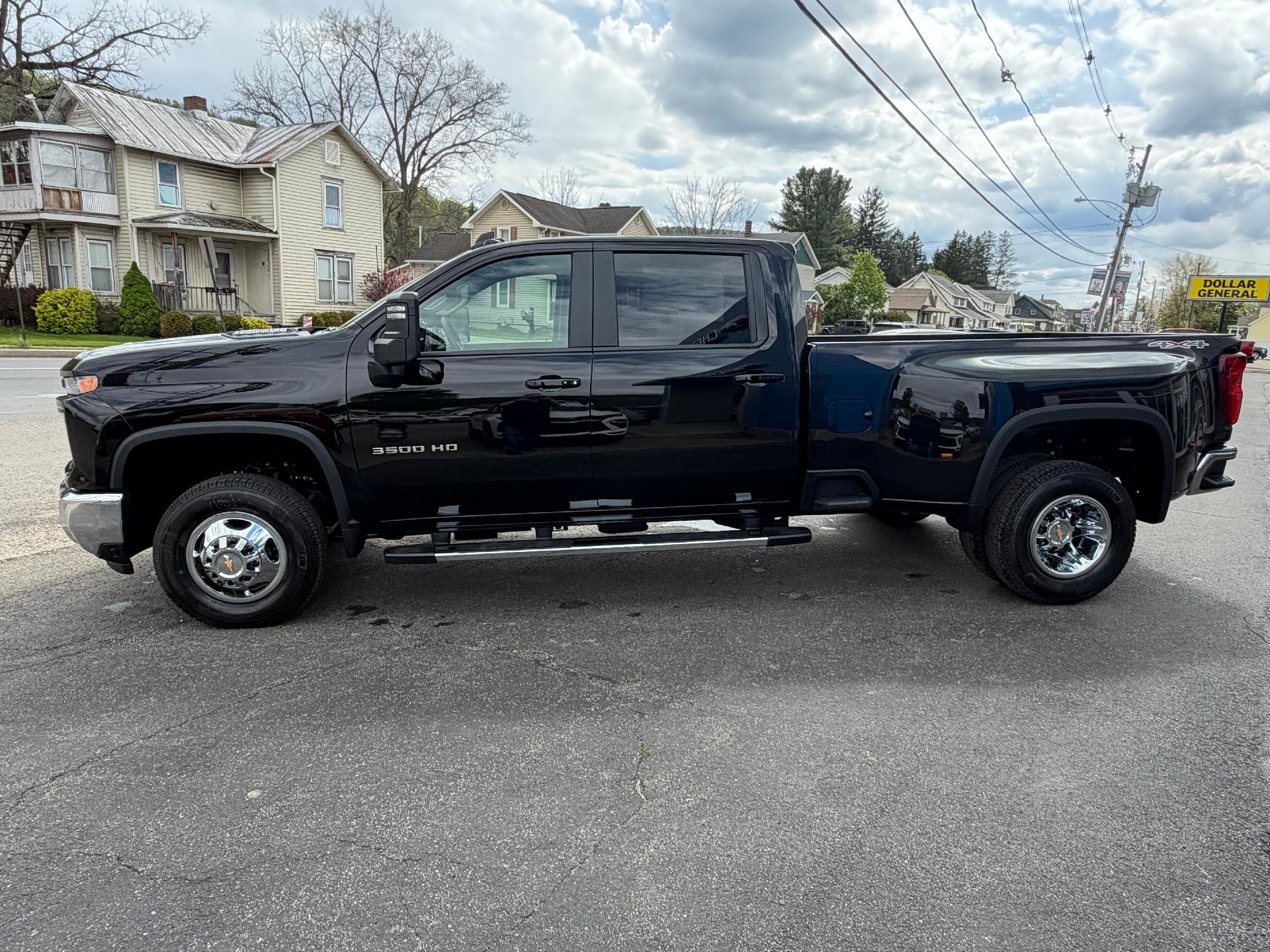 New 2026 Chevrolet Silverado 3500 LT w/ All Star Edition AWD/4WD image 3