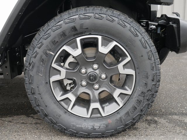 Used 2024 Jeep Wrangler Sahara w/ Technology Group image 14