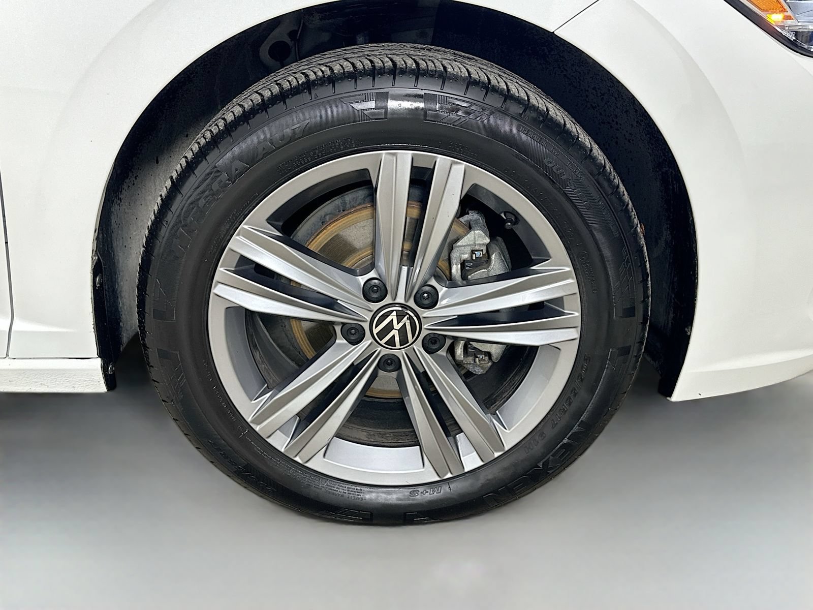 Used 2024 Volkswagen Jetta SE FWD image 10