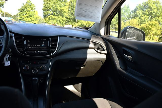 Used 2017 Chevrolet Trax LS FWD image 20