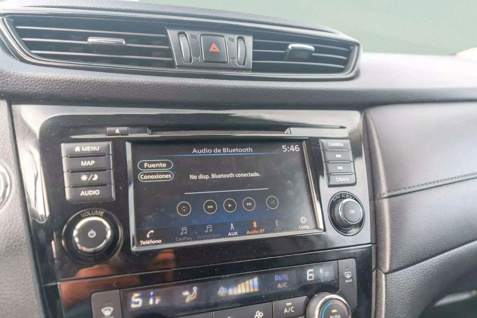 Used 2019 Nissan Rogue SV w/ Premium Package image 21