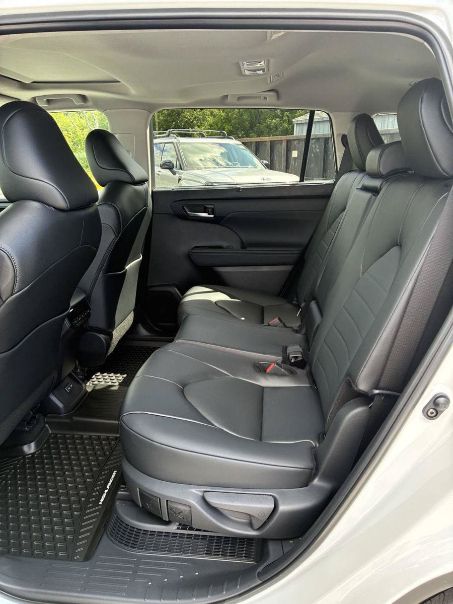 Used 2026 Toyota Highlander XLE AWD/4WD image 24