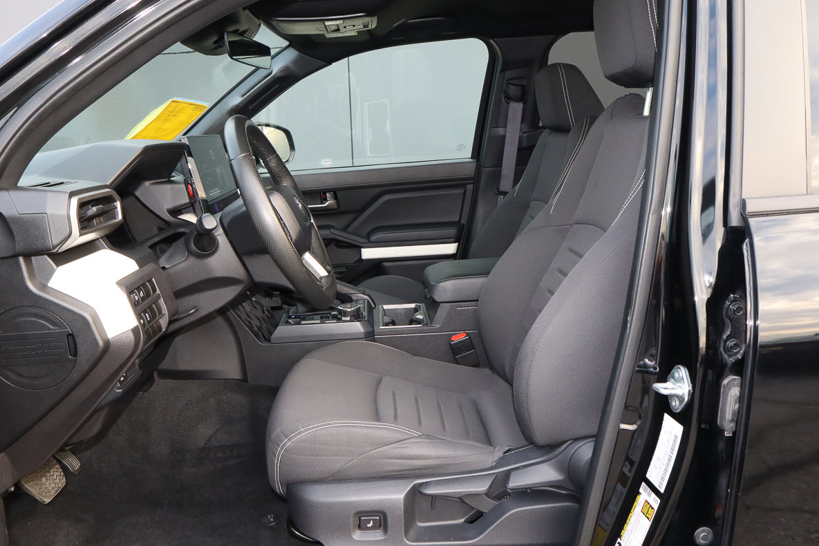 Used 2024 Toyota Tacoma TRD Off-Road image 7