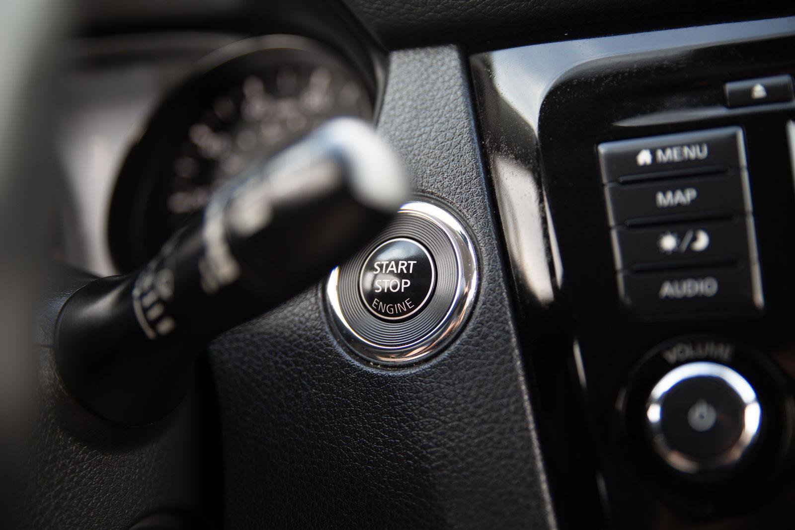 Used 2019 Nissan Rogue SV w/ Premium Package image 12