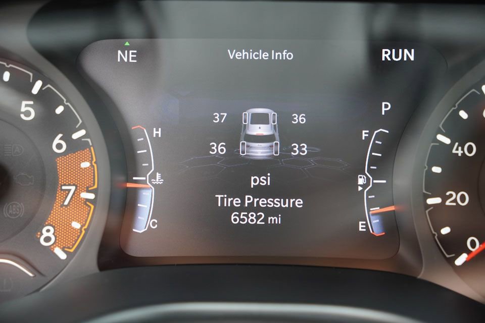 Certified 2024 Jeep Compass Trailhawk w/ Trailhawk Convenience Group image 36