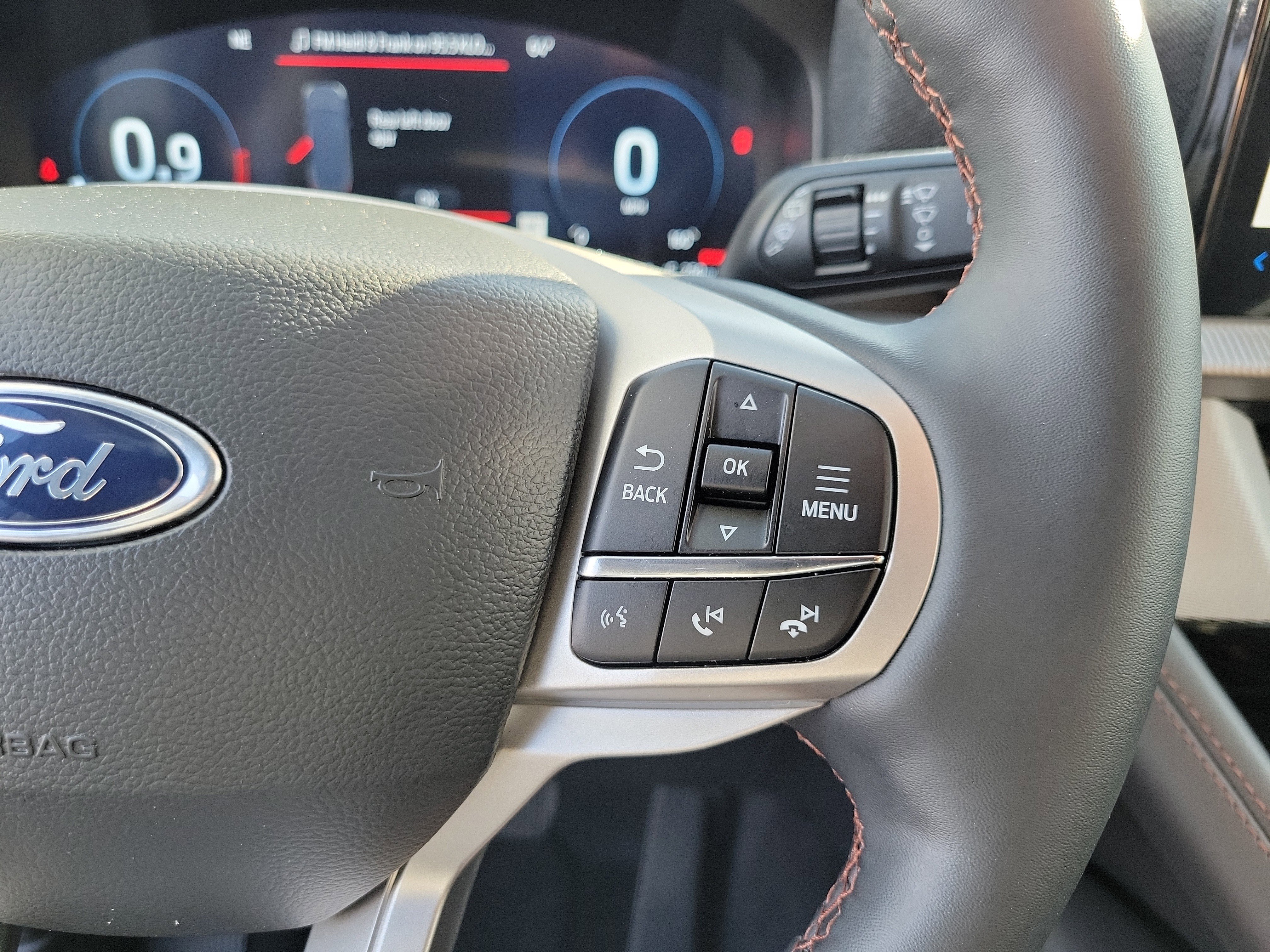 Used 2026 Ford Explorer Active w/ Active Comfort Package RWD image 7