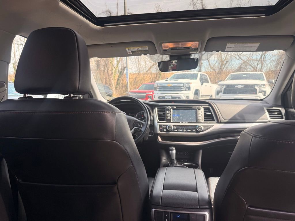 Used 2018 Toyota Highlander XLE image 20